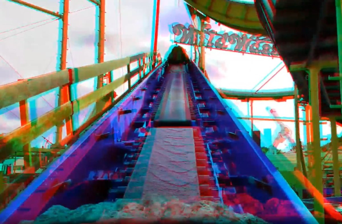 סרטונים ב-3D - רכבת הרים בתוך מים