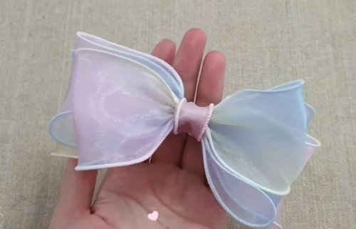 יצירתי ומהנה | איך מכינים סיכת ראש עם סרט יפה?