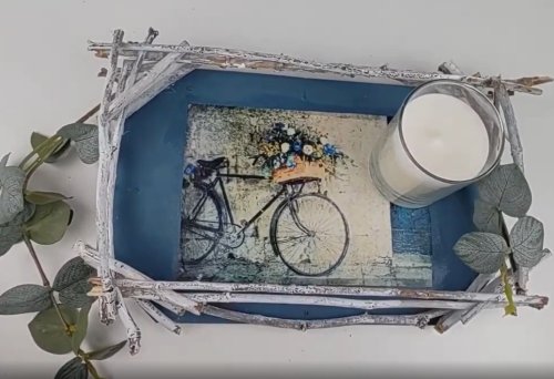יש לכם תמונה אהובה? הכינו לה מסגרת מענפים ועלים