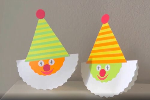 משנכנס אדר: איך מכינים ליצן חמוד ומתנדנד מבריסטולים?