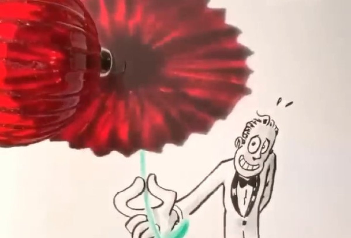 האמן המטורף הזה מצייר בעזרת צל וזה ממש לא מה שחשבתם