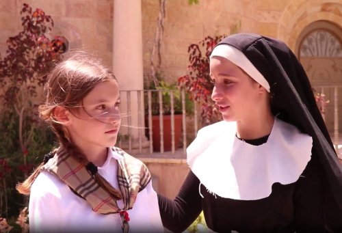 מבט עיוור | סרט לנערות, חלק ב'