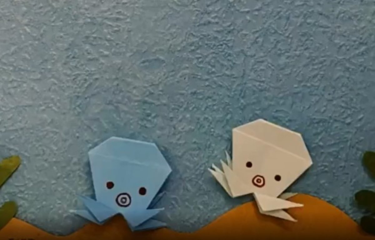 אוריגמי בקלי קלות: איך מכינים תמנון חמוד מנייר?