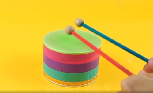 כולם יכולים: רוצים להכין תוף צבעוני ומשמח?