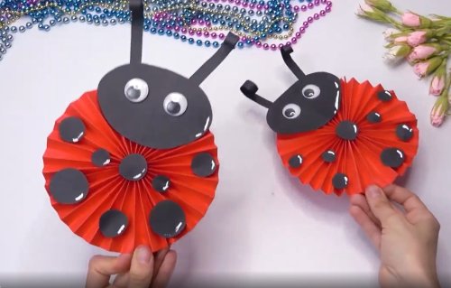 איך מכינים חיפושית מתוקה למשחק מקיפולי נייר?