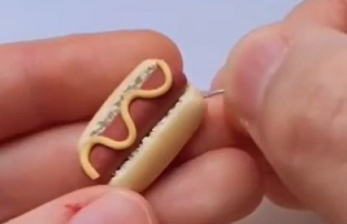 דיוק מופלא: האנשים האלו יוצרים תכשיטים יפהפיים מפימו
