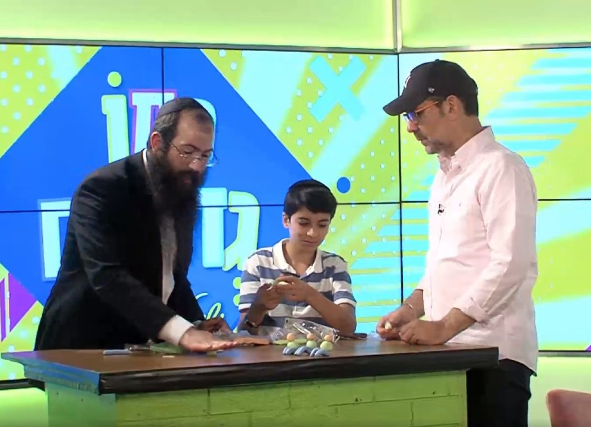 כמו גדולים, עונה 2 | אורחים מעניינים והרבה הפתעות. עם ישי לפידות ויונתן זיו - יוצרים מפלסטלינה