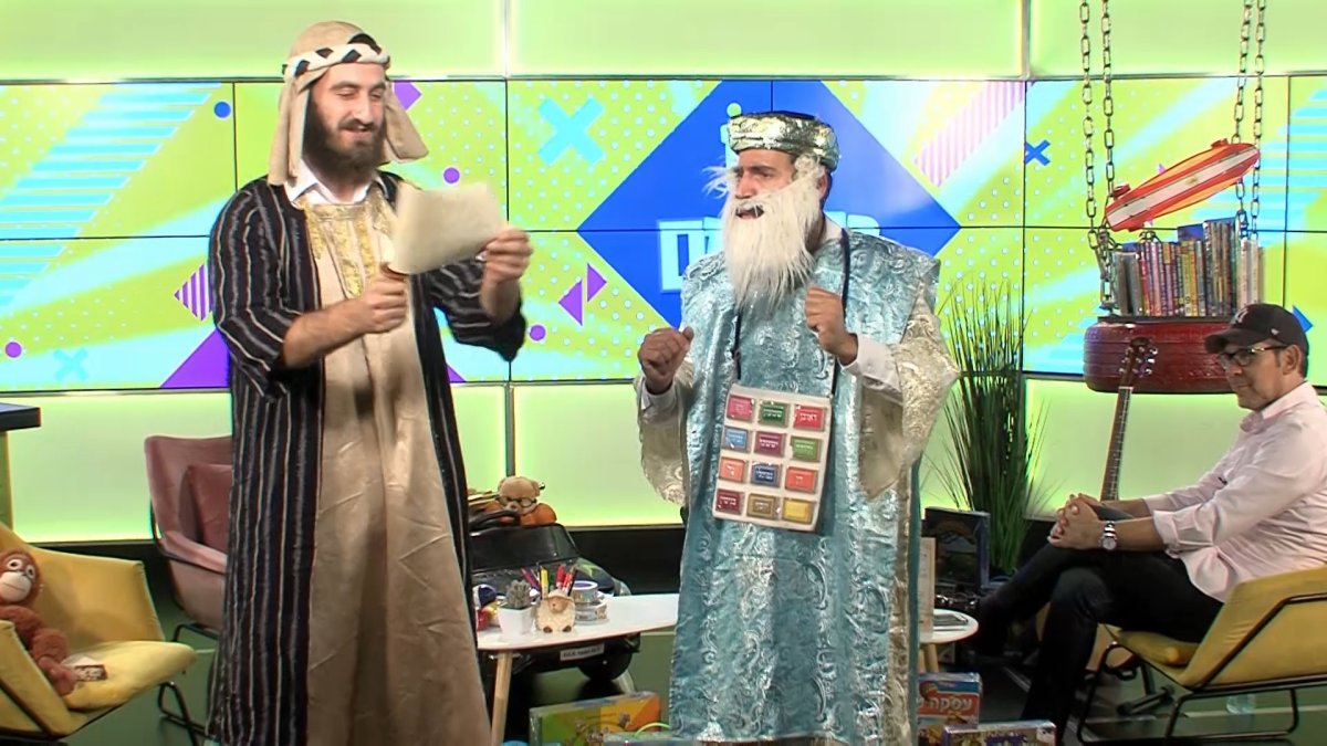 כמו גדולים, עונה 2 | אורחים מעניינים והרבה הפתעות. עם ישי לפידות ויונתן זיו - לומדים לשיר וואקלית
