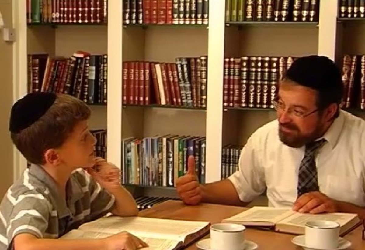 אבות ובנים | גץ שיצא והזיק
