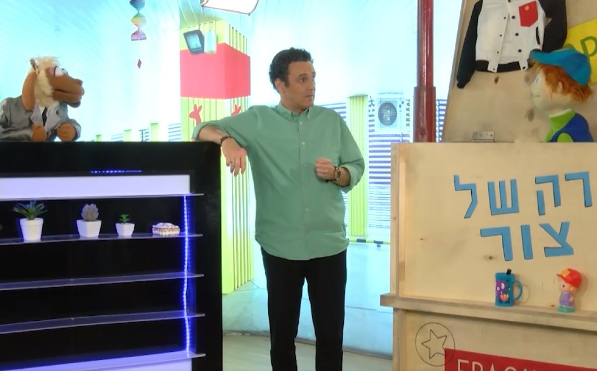 עודד וחברים | רצועת ילדים משעשעת ומחכימה - אוטו, אוטובוס או רכבת?