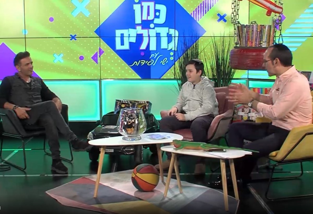 כמו גדולים, עונה 1 | תכנית אירוח עם ישי לפידות  - אהרון הקוסם במופע בלתי נשכח